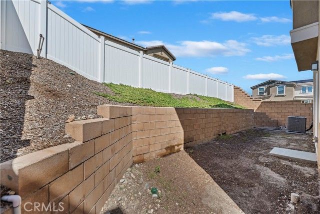364 CASTAIC Way, Rialto, CA 92377