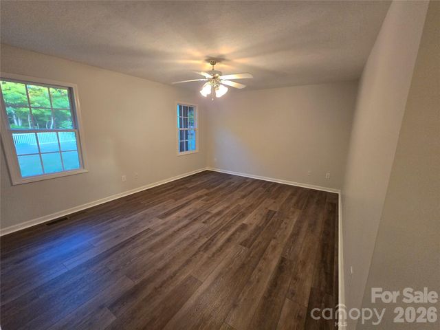 5126 Silver Tree Trail, Conover, NC 28613