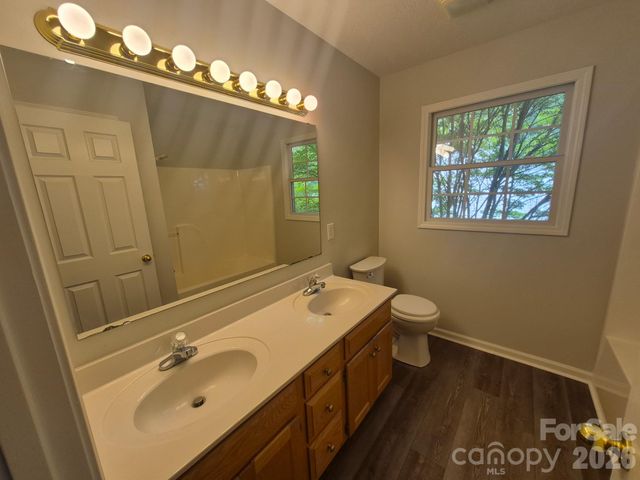 5126 Silver Tree Trail, Conover, NC 28613