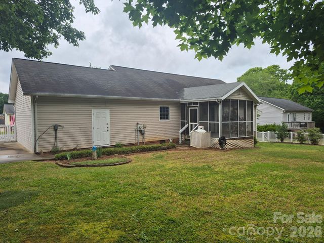 5126 Silver Tree Trail, Conover, NC 28613