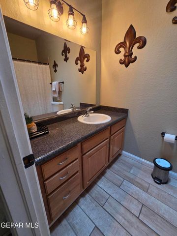 6056 DONA BEATRIZ Lane, El Paso, TX 79932