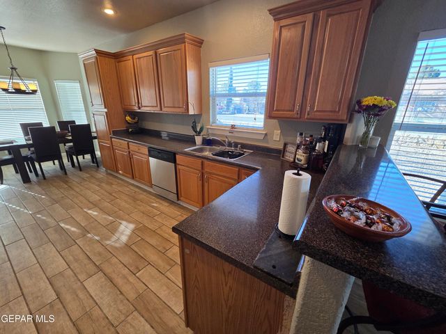 6056 DONA BEATRIZ Lane, El Paso, TX 79932