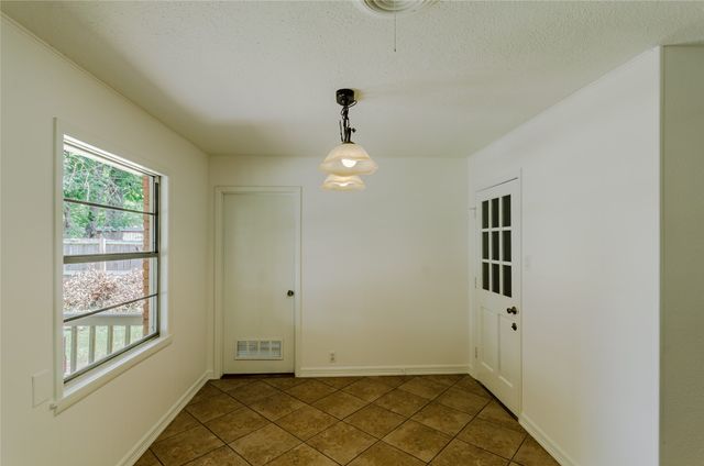 816 S Burdette Avenue, Sherman, TX 75090