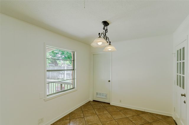 816 S Burdette Avenue, Sherman, TX 75090