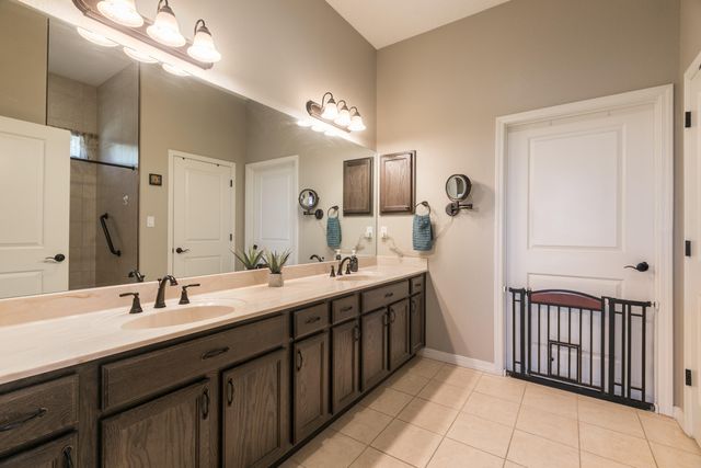 4070 Mora River Avenue SW, Los Lunas, NM 87031