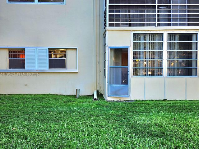 4431 NW 16th Street H109, Lauderhill, FL 33313