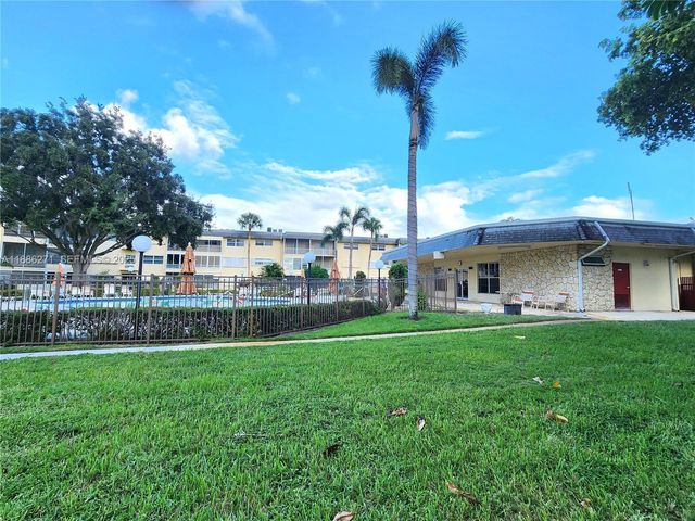 4431 NW 16th Street H109, Lauderhill, FL 33313
