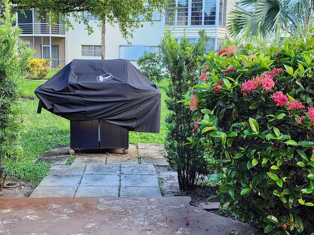 4431 NW 16th Street H109, Lauderhill, FL 33313