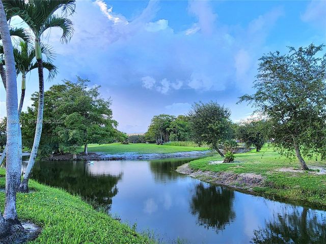 4431 NW 16th Street H109, Lauderhill, FL 33313