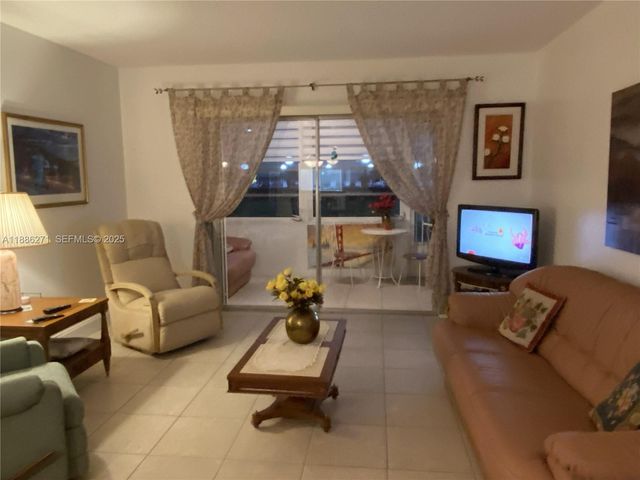 4431 NW 16th Street H109, Lauderhill, FL 33313