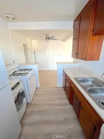 2115 Placentia Avenue 18, Costa Mesa, CA 92627