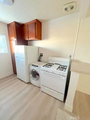 2115 Placentia Avenue 18, Costa Mesa, CA 92627