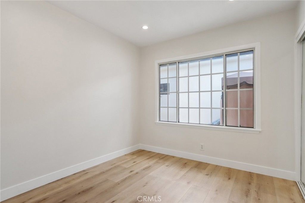 Image 21 of property listing at 15952 Simonds Street, Granada Hills, CA 91344