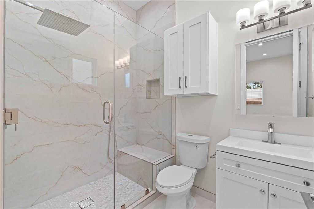 Image 39 of property listing at 15952 Simonds Street, Granada Hills, CA 91344