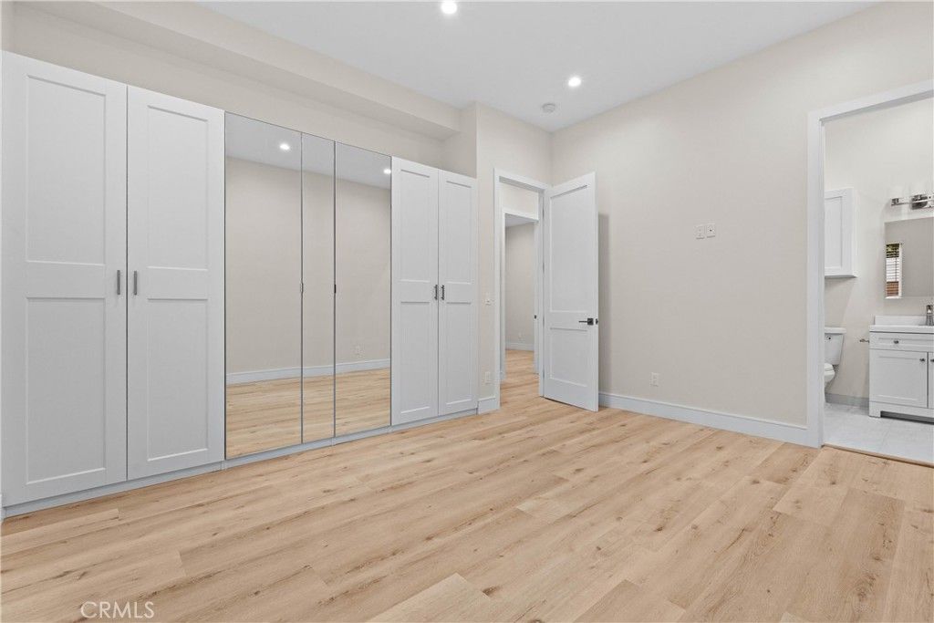 Image 40 of property listing at 15952 Simonds Street, Granada Hills, CA 91344