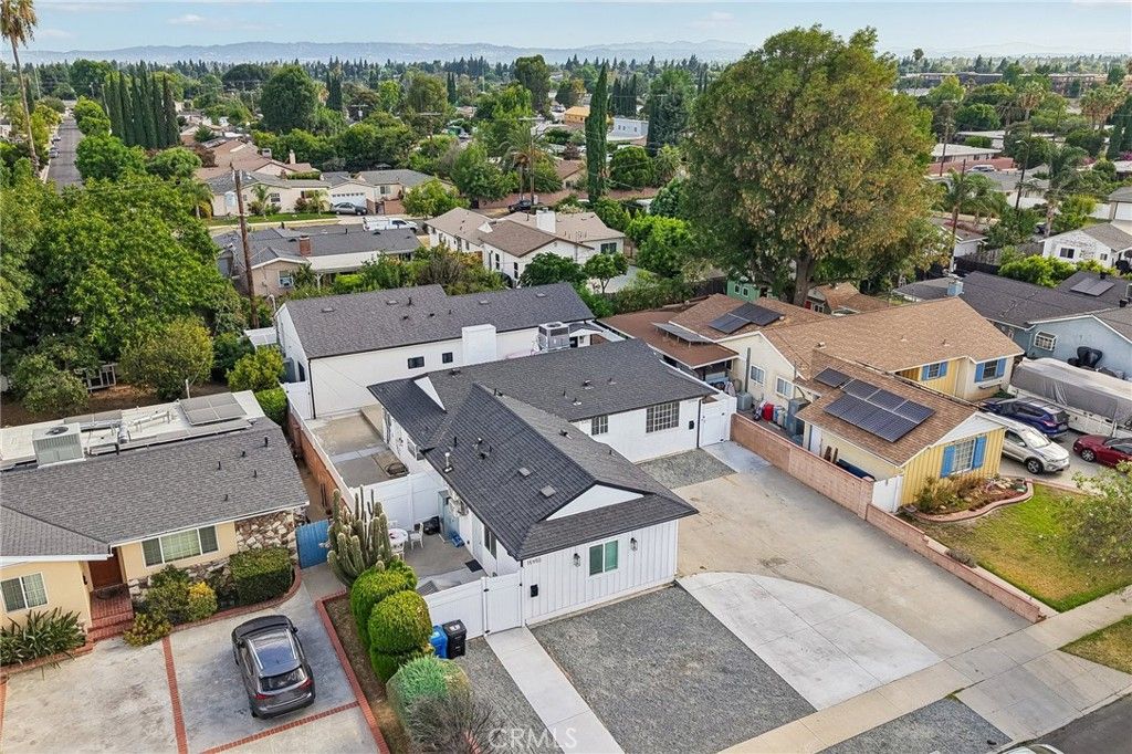 Image 47 of property listing at 15952 Simonds Street, Granada Hills, CA 91344