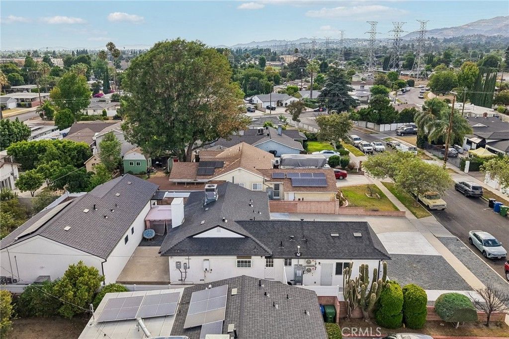 Image 50 of property listing at 15952 Simonds Street, Granada Hills, CA 91344
