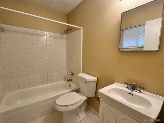 429 FIELDBROOK Drive, Montgomery, AL 36117