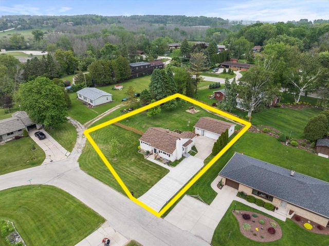 3715 N 17th Street, Sheboygan, WI 53083