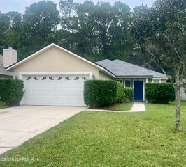 9221 FALLSMILL Drive, Jacksonville, FL 32244