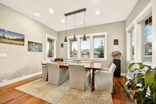 930 Granite Ridge Circle, Jacksonville, OR 97530