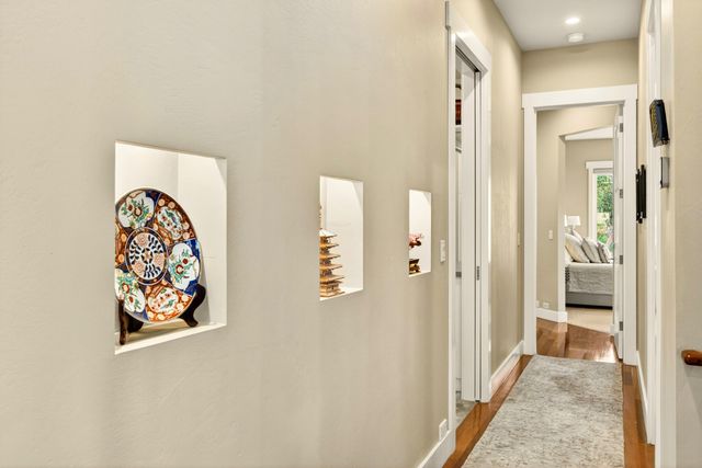 930 Granite Ridge Circle, Jacksonville, OR 97530