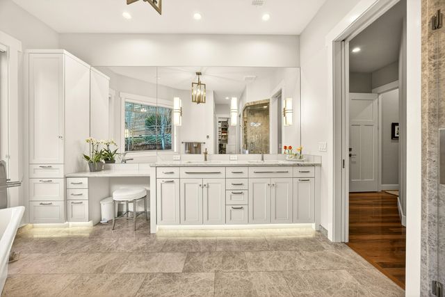 930 Granite Ridge Circle, Jacksonville, OR 97530