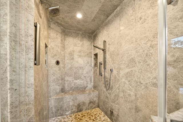 930 Granite Ridge Circle, Jacksonville, OR 97530