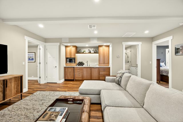 930 Granite Ridge Circle, Jacksonville, OR 97530