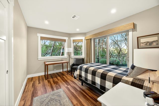 930 Granite Ridge Circle, Jacksonville, OR 97530