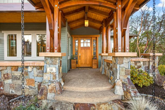 930 Granite Ridge Circle, Jacksonville, OR 97530