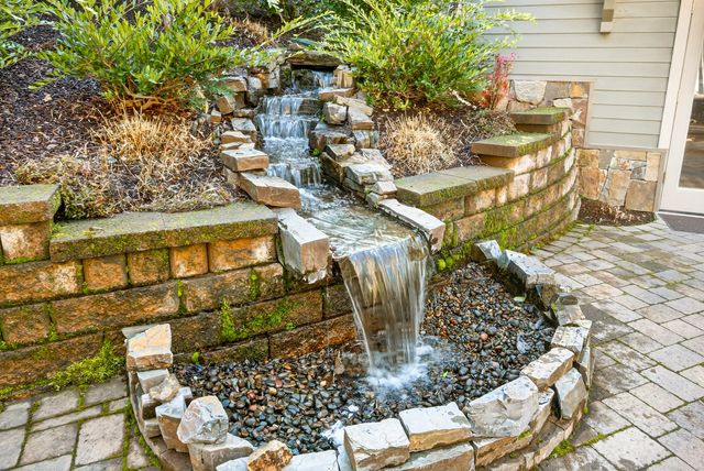 930 Granite Ridge Circle, Jacksonville, OR 97530