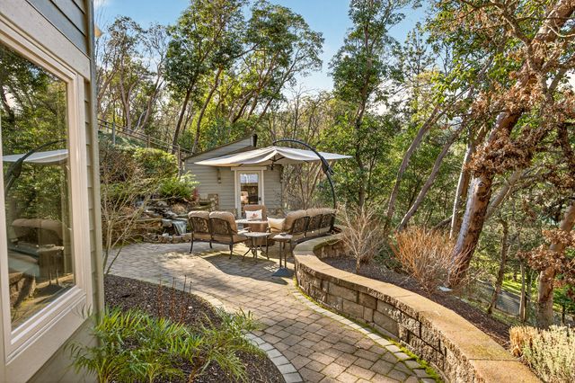 930 Granite Ridge Circle, Jacksonville, OR 97530