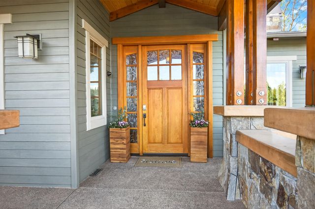 930 Granite Ridge Circle, Jacksonville, OR 97530