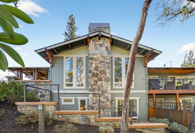 930 Granite Ridge Circle, Jacksonville, OR 97530