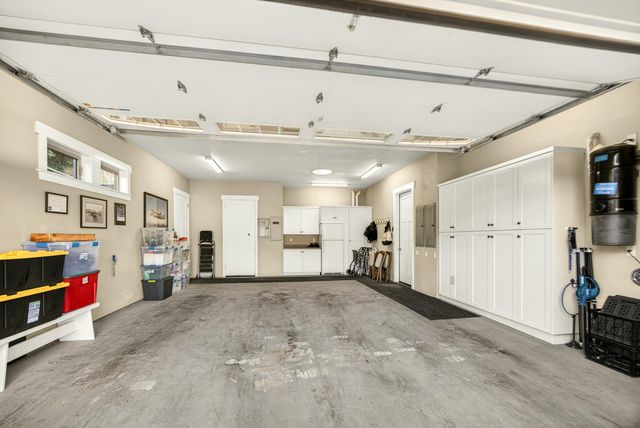 930 Granite Ridge Circle, Jacksonville, OR 97530