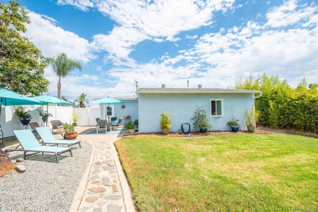 4612 Kleefeld, San Diego, CA 92117