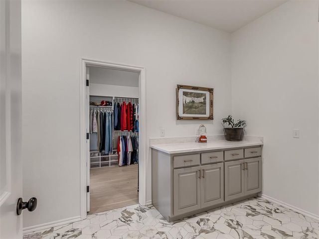 17453 240th Street, Washington, OK 73093