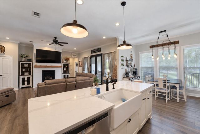 455 Alabama Point, Livingston, TX 77351