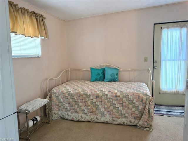 4710 Pilgrims WAY W, Estero, FL 33928