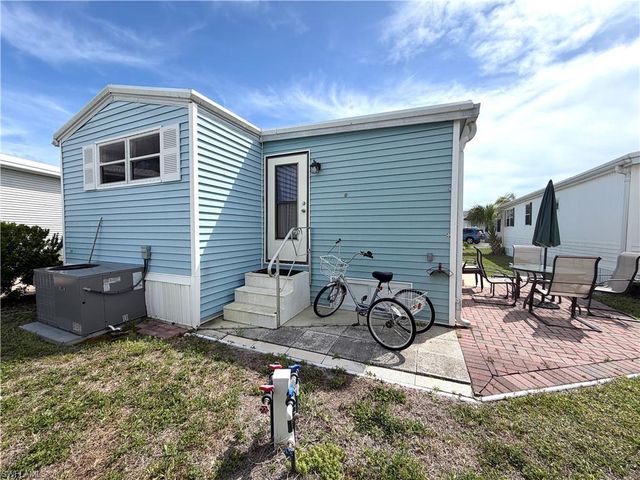 4710 Pilgrims WAY W, Estero, FL 33928