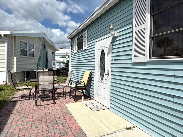 4710 Pilgrims WAY W, Estero, FL 33928