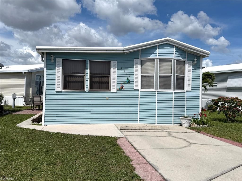 4710 Pilgrims WAY W, Estero, FL 33928