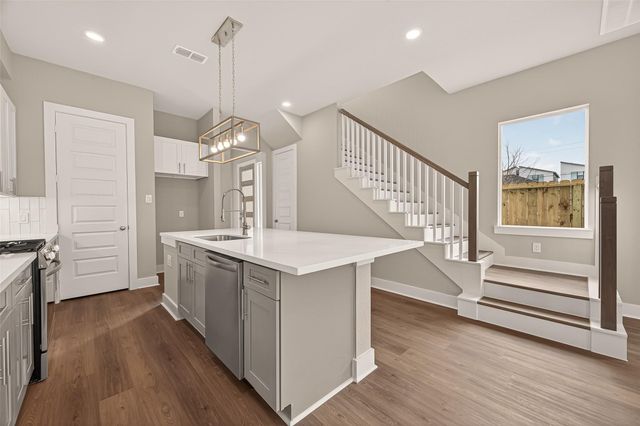 1504 Hussion Street, Houston, TX 77003