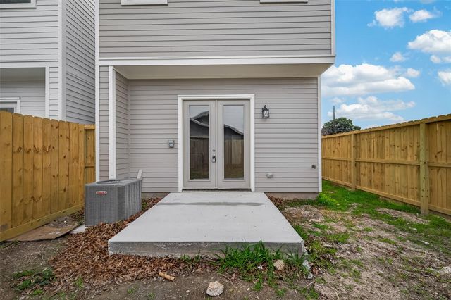 1504 Hussion Street, Houston, TX 77003