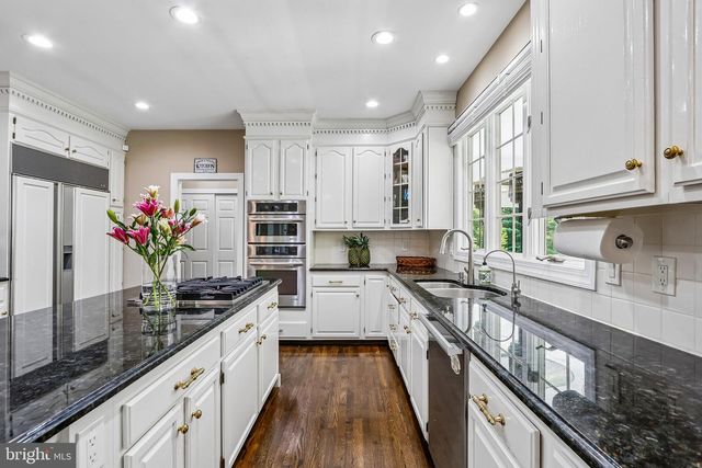 42 CHRISTOPHER DR, Princeton, NJ 08540