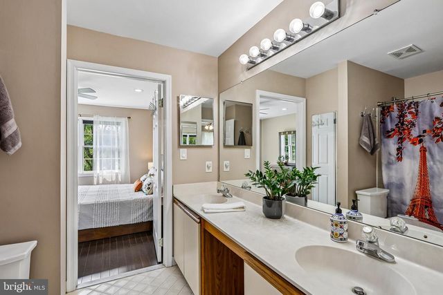 42 CHRISTOPHER DR, Princeton, NJ 08540