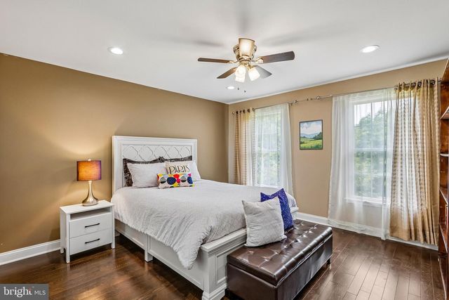 42 CHRISTOPHER DR, Princeton, NJ 08540
