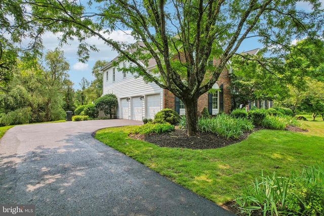 42 CHRISTOPHER DR, Princeton, NJ 08540