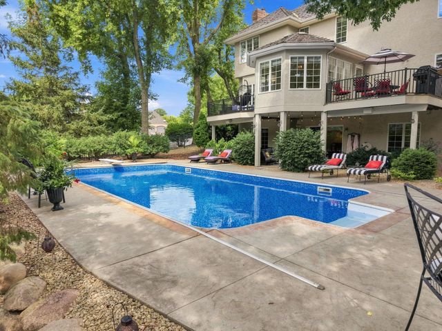 9486 Olympia Drive, Eden Prairie, MN 55347